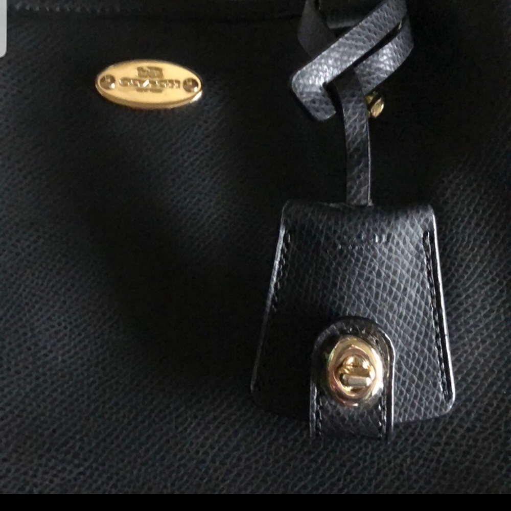 Crossbody - Picture 2 of 6